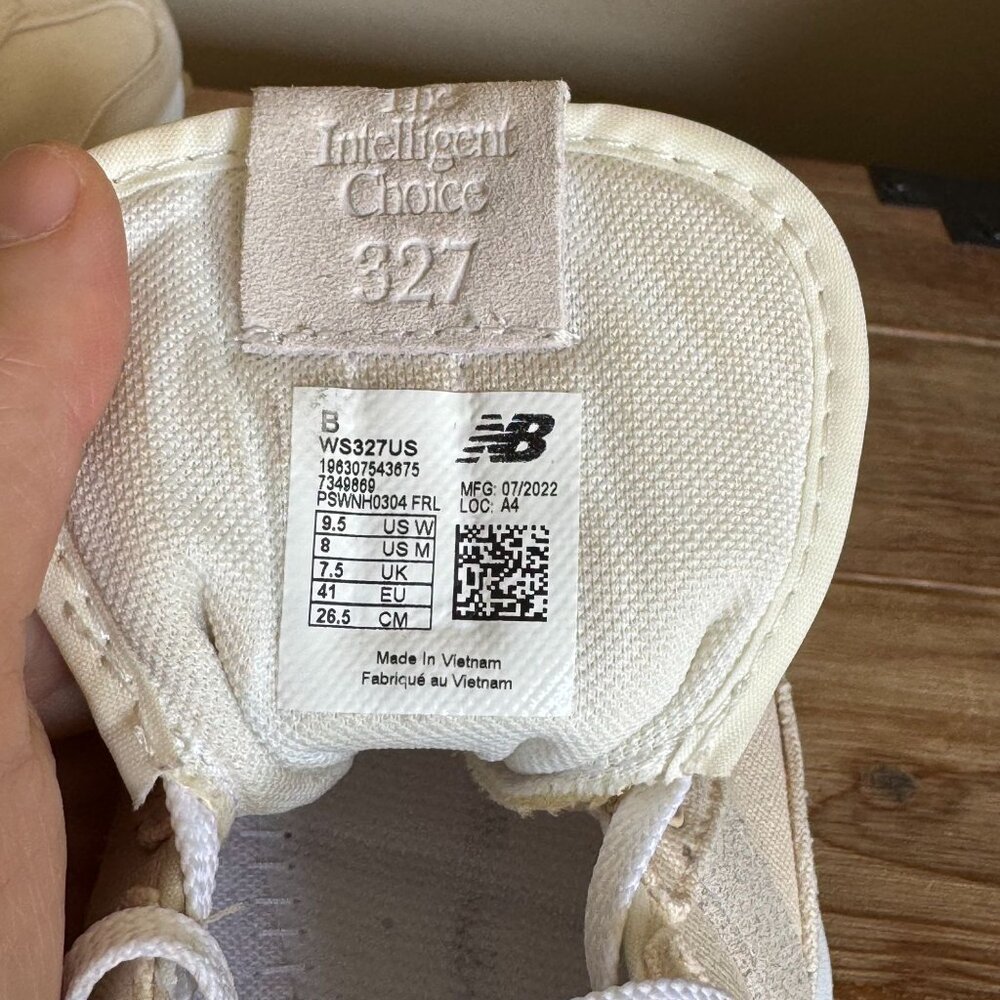 New Balance 327 Linen Sea Salt Gum Sole Low Chunky Sneaker Shoe Size 9.5 - Picture 15 of 17